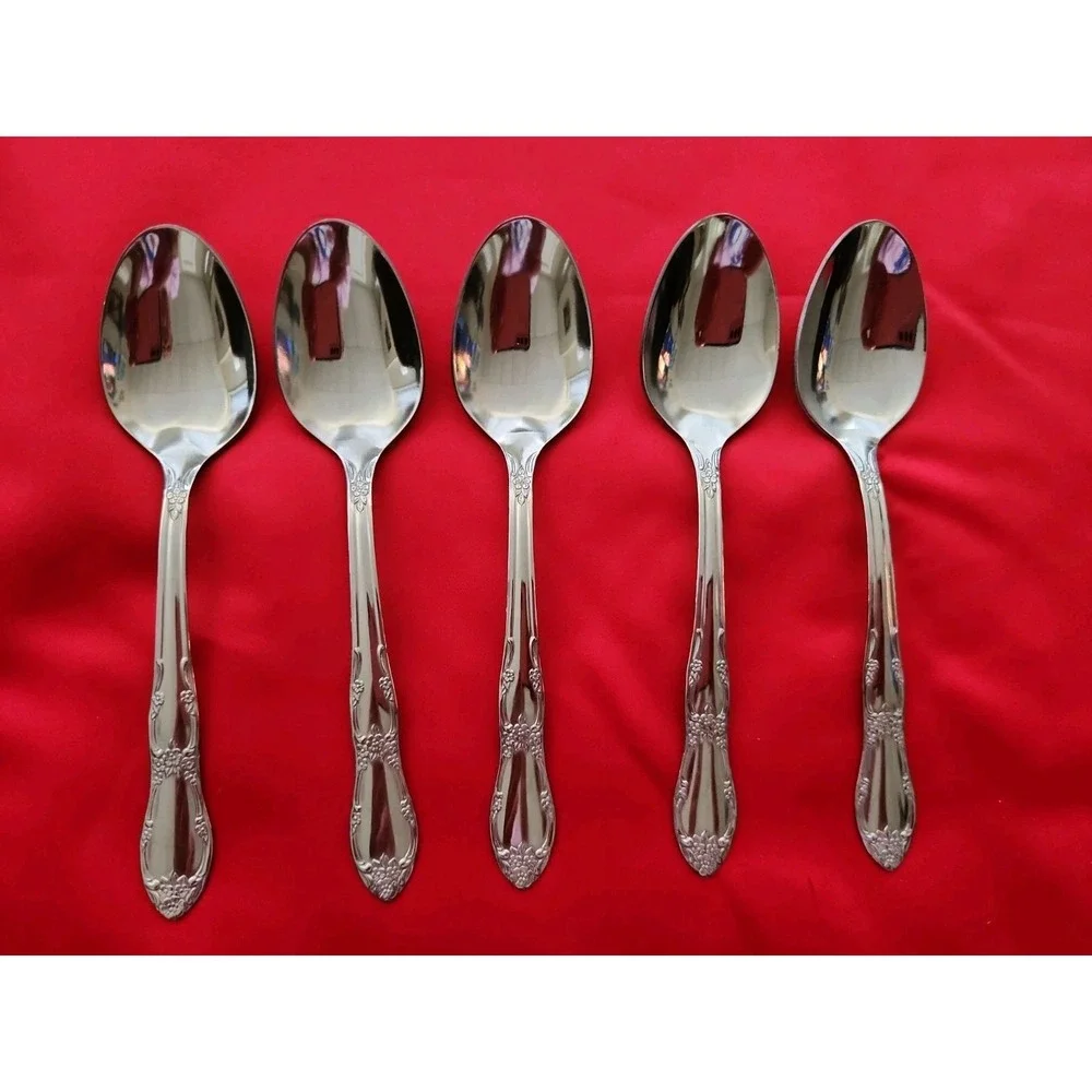 Oneida Wm. A. Rogers Fenway Daydream Stainless Soup Spoons Set of 5 Glossy